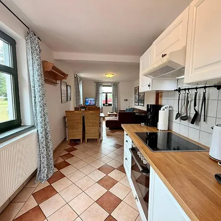 In Dargun Mit Garten Apartamento