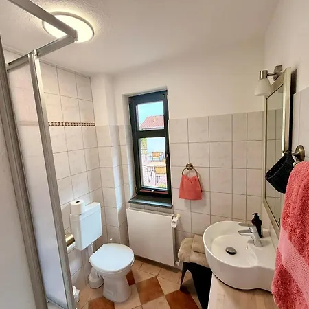 In Dargun Mit Garten Apartamento *